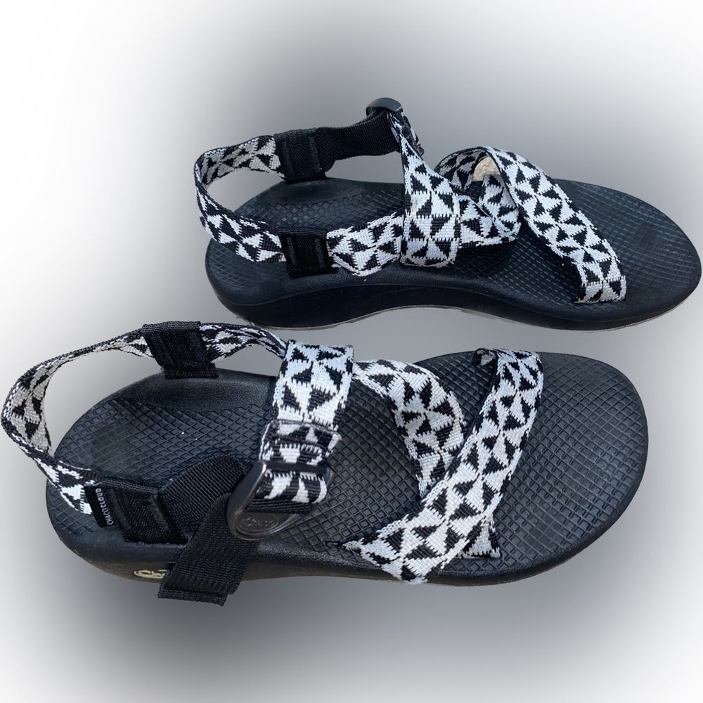 Chaco Women’s Mega Z Cloud Sandal Black White Jacquard Size 10